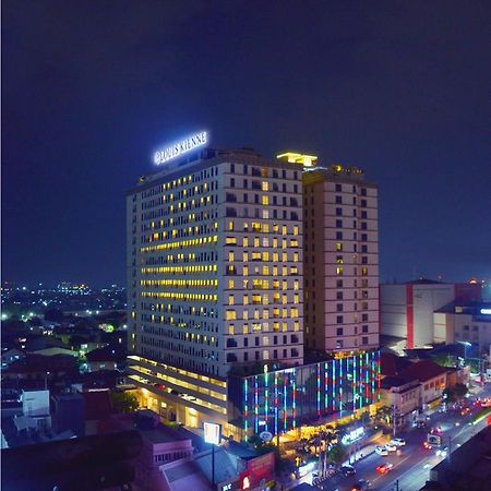 Louis Kienne Hotel Pemuda Semarang Esterno foto