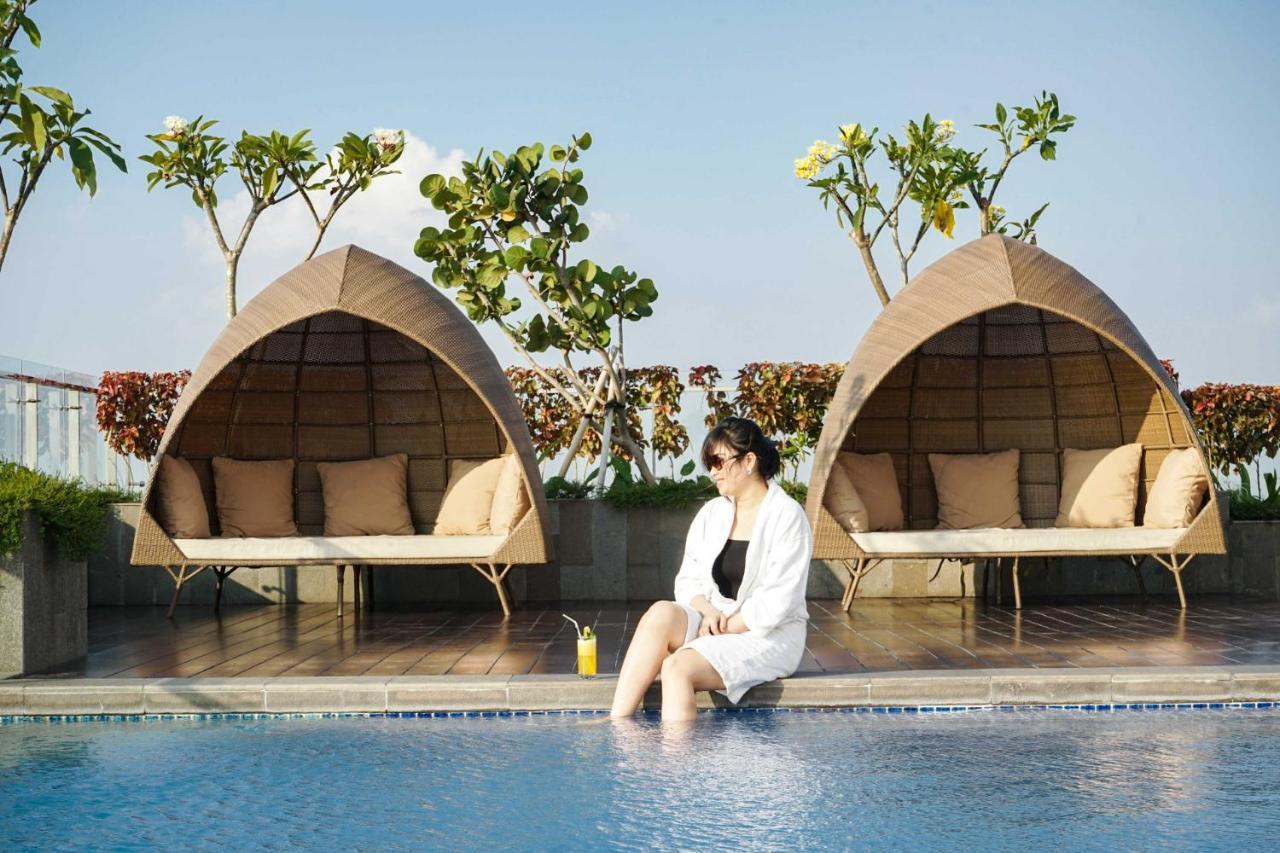 Louis Kienne Hotel Pemuda Semarang Esterno foto