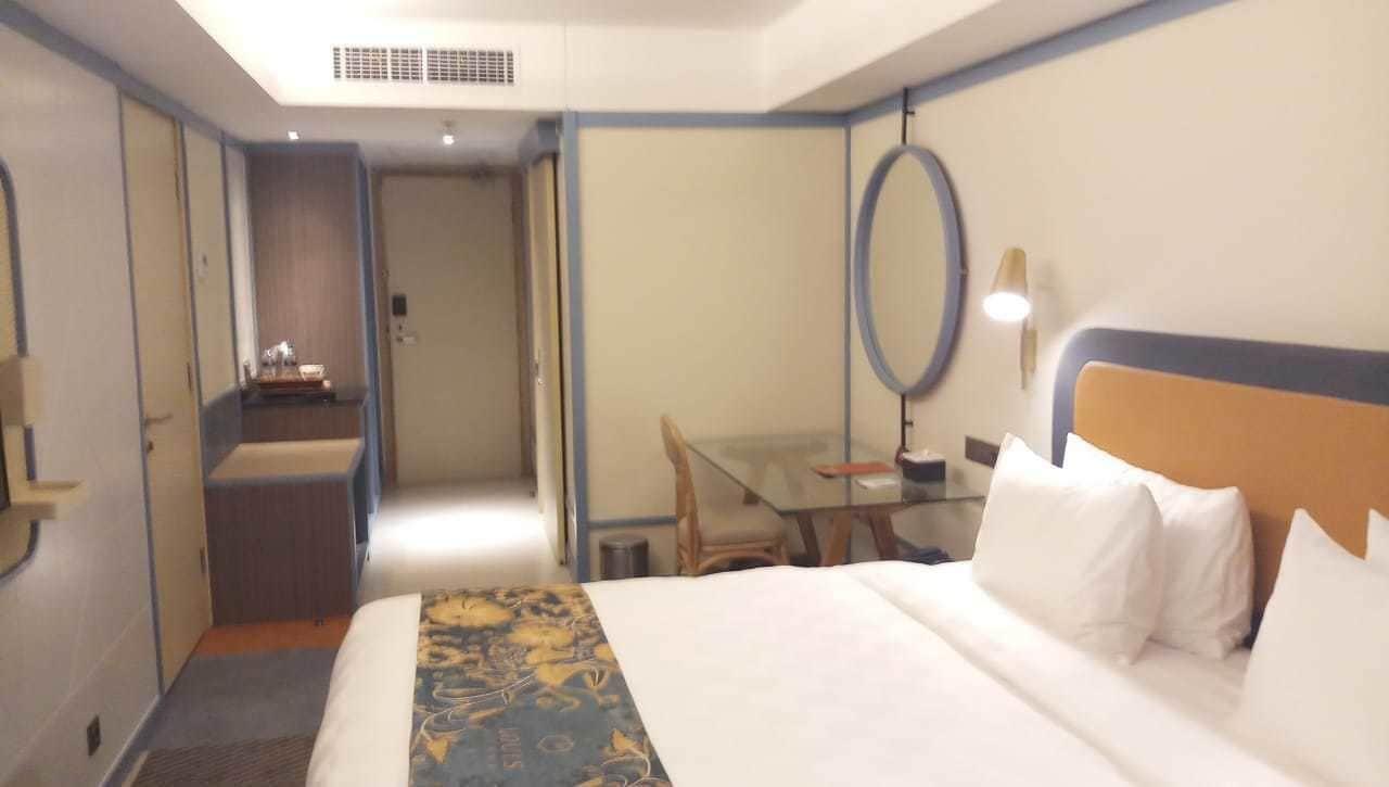 Louis Kienne Hotel Pemuda Semarang Esterno foto