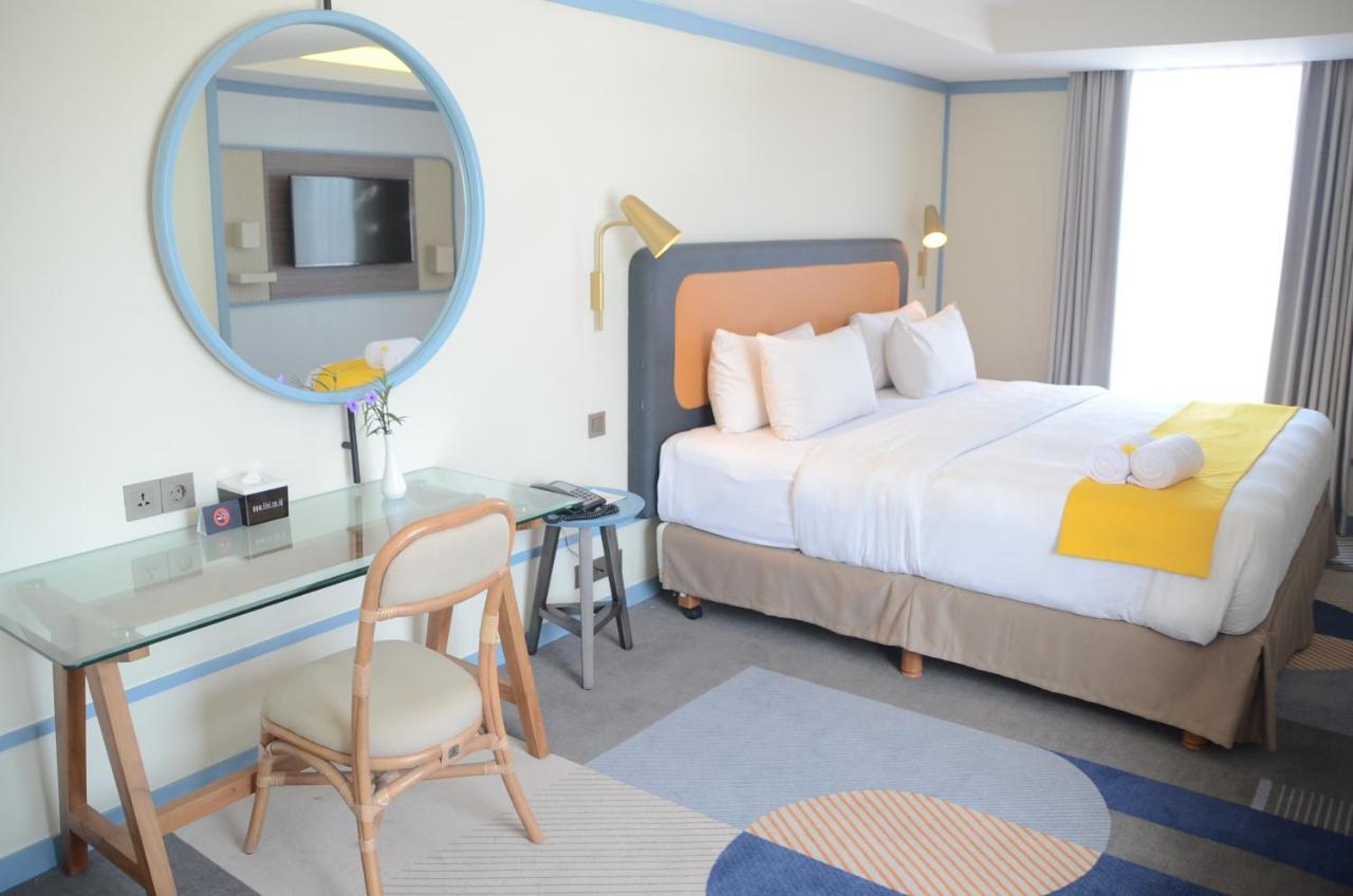 Louis Kienne Hotel Pemuda Semarang Esterno foto