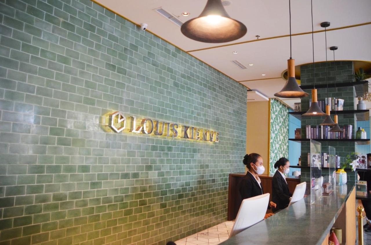 Louis Kienne Hotel Pemuda Semarang Esterno foto