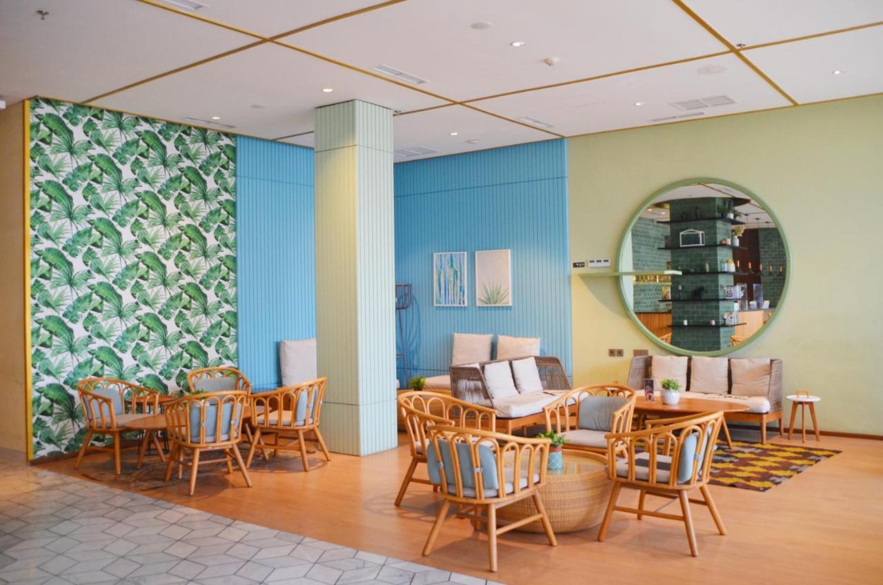 Louis Kienne Hotel Pemuda Semarang Esterno foto